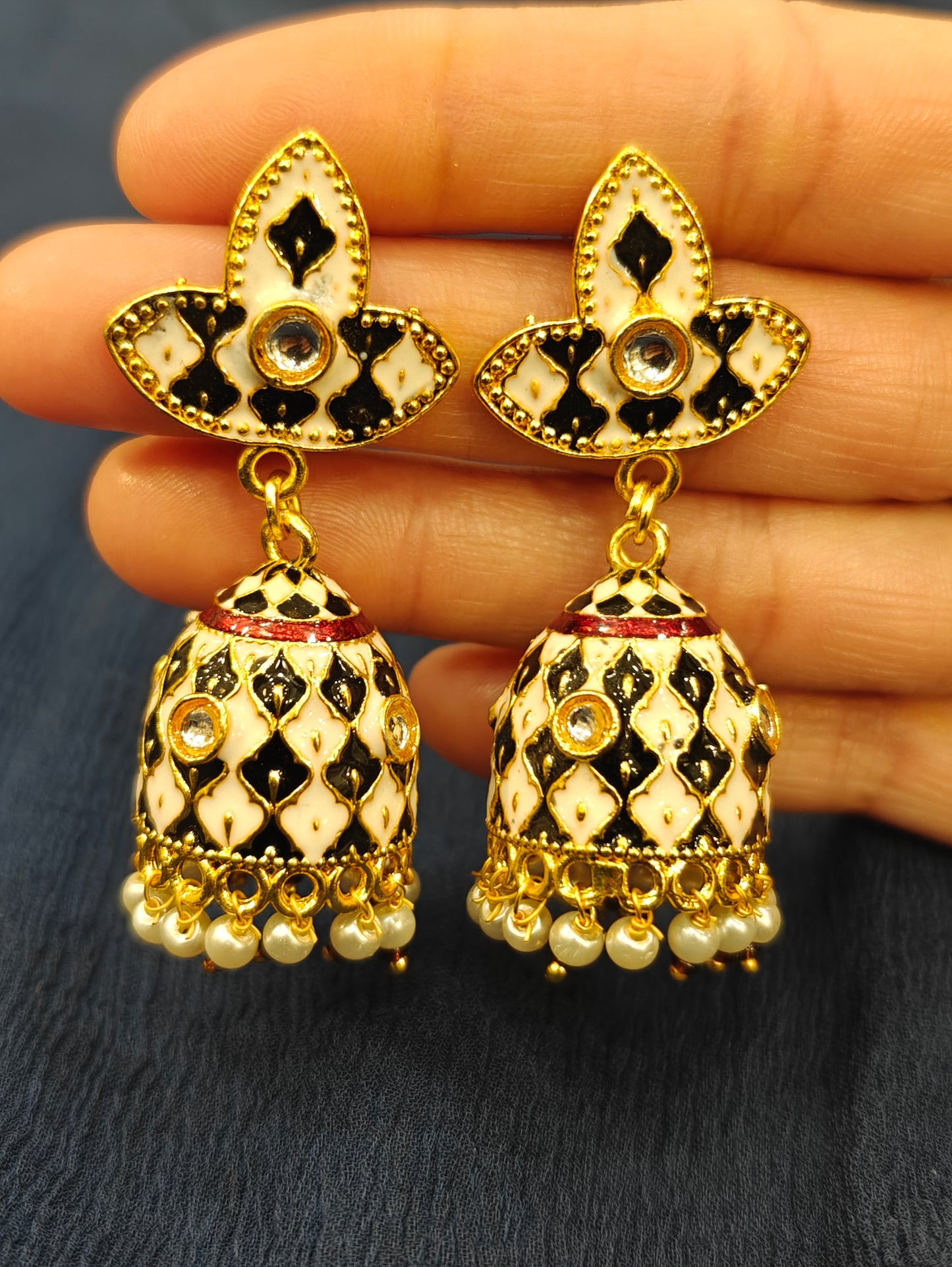 Fashionable Jhumki 012370