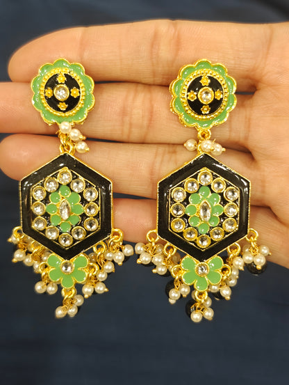 Fashionable Dangler 012367