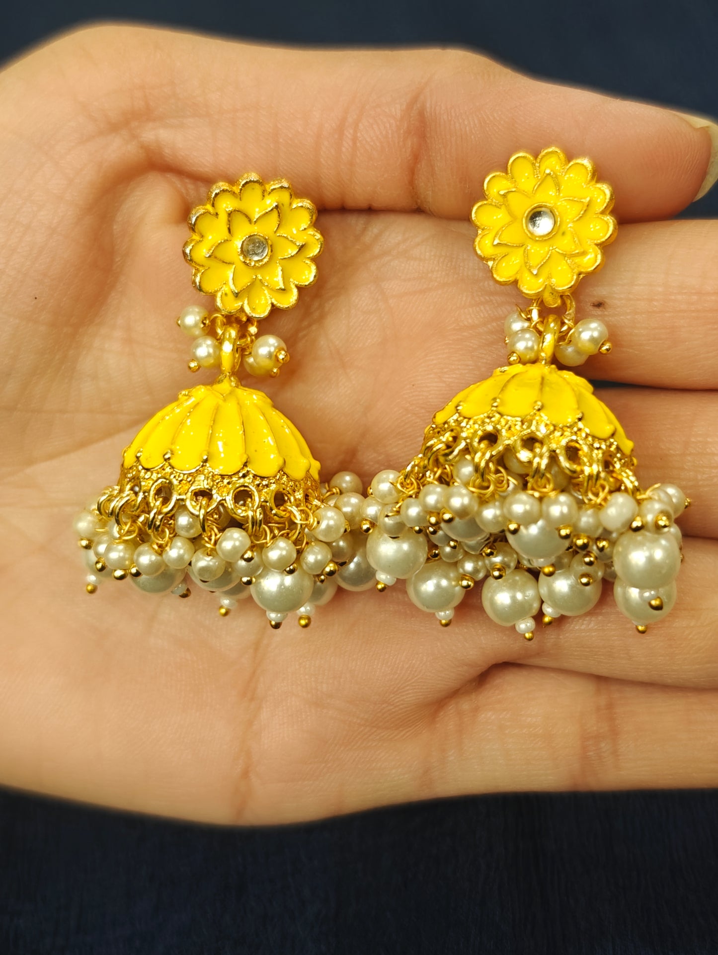 Nivedita Jhumki Earrings 012339