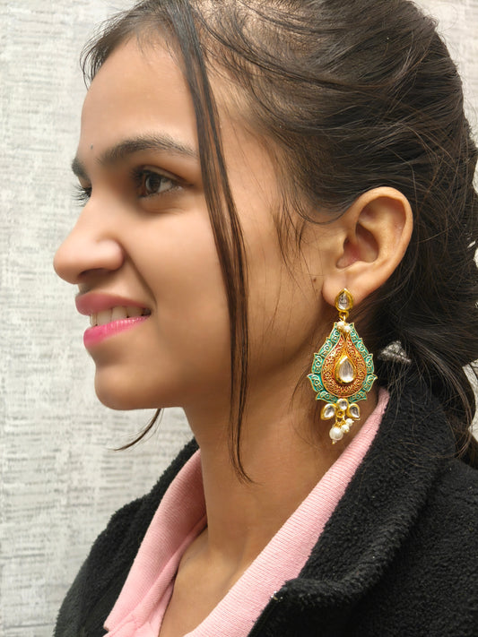 Fashionable Dangler 012368